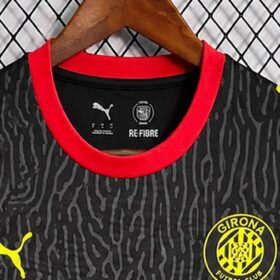 camiseta girona colletto con bordo rosso