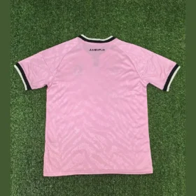 Camiseta Juventus Away 2026/27 versión aficionado rosa - vista posterior