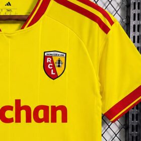 camiseta lens stemma da vicino