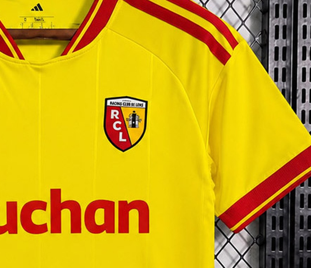 maglia lens stemma da vicino