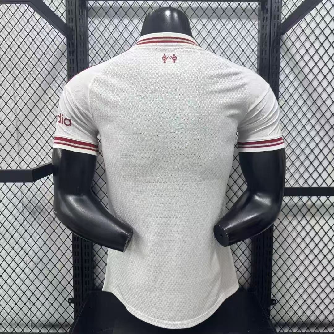 seconda maglia liverpool retro pulito