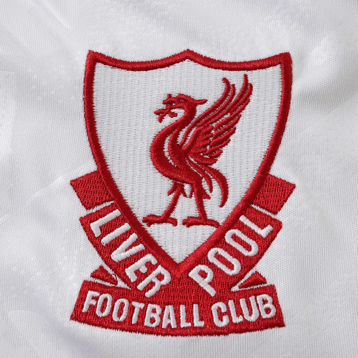 maglia liverpool maniche lunghe stemma classico da vicino