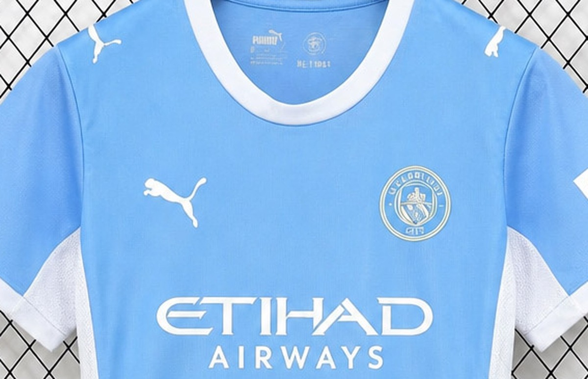 maglia manchester city donna colletto da vicino