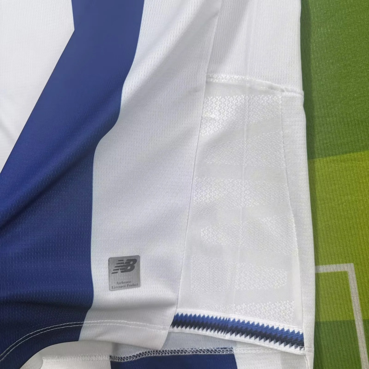 maglia porto fianco con dettagli