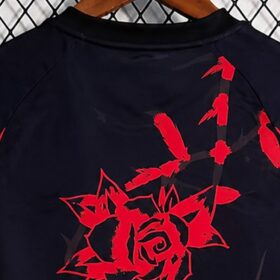 camiseta allenamento manchester united colletto da vicino