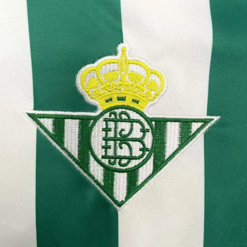 maglia real betis retro 1976/77 stemma del club