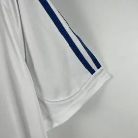 Camiseta Real Madrid 2001/02 – Primera Equipación — Detalle del producto