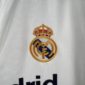 Camiseta Real Madrid 2001/02 – Primera Equipación — Detalle del producto