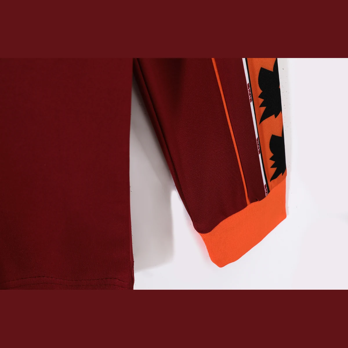 Maglia Roma 98/99 manica lunga - dettaglio del polsino arancione