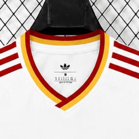 seconda camiseta roma colletto da vicino