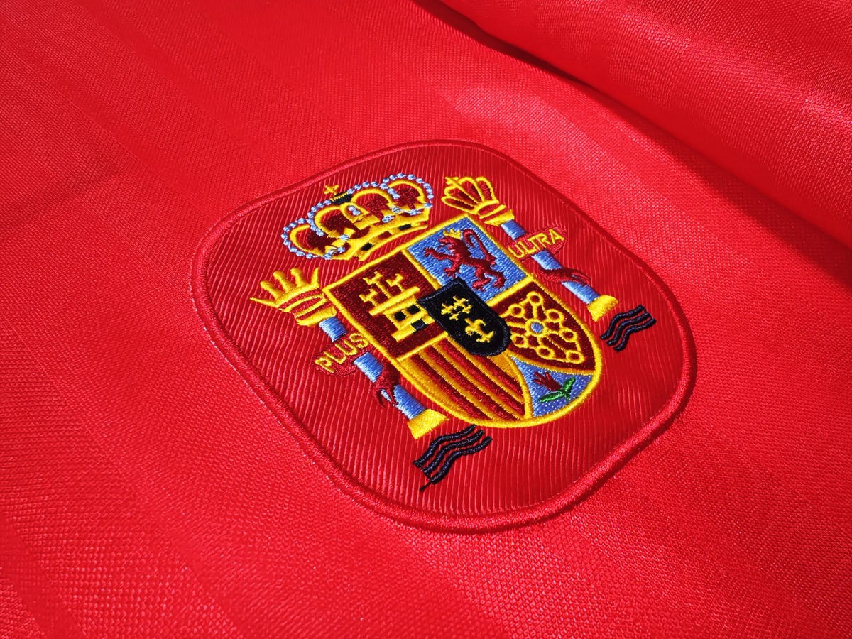 maglia spagna 1994 stemma sul petto