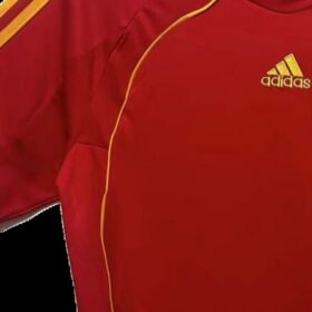 Camiseta Spagna Retro Euro 2008 — Detalle de materiales y logo