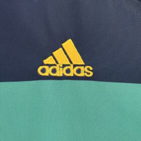 camiseta España portero 2010 pecho con detalles azul