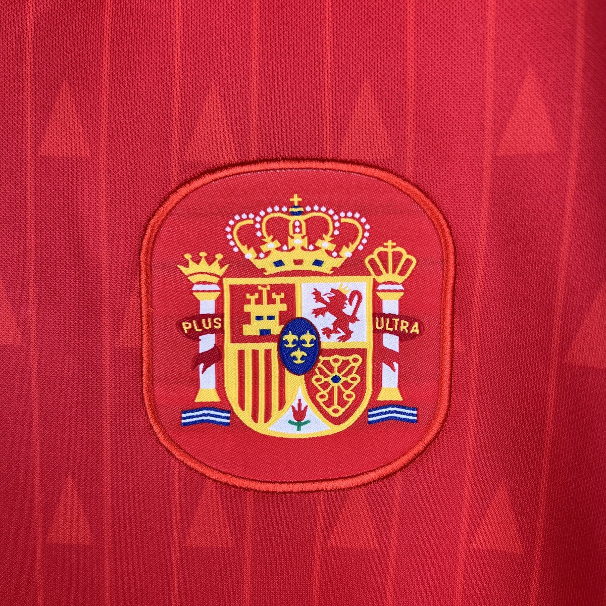 maglia spagna retro stemma d’epoca da vicino