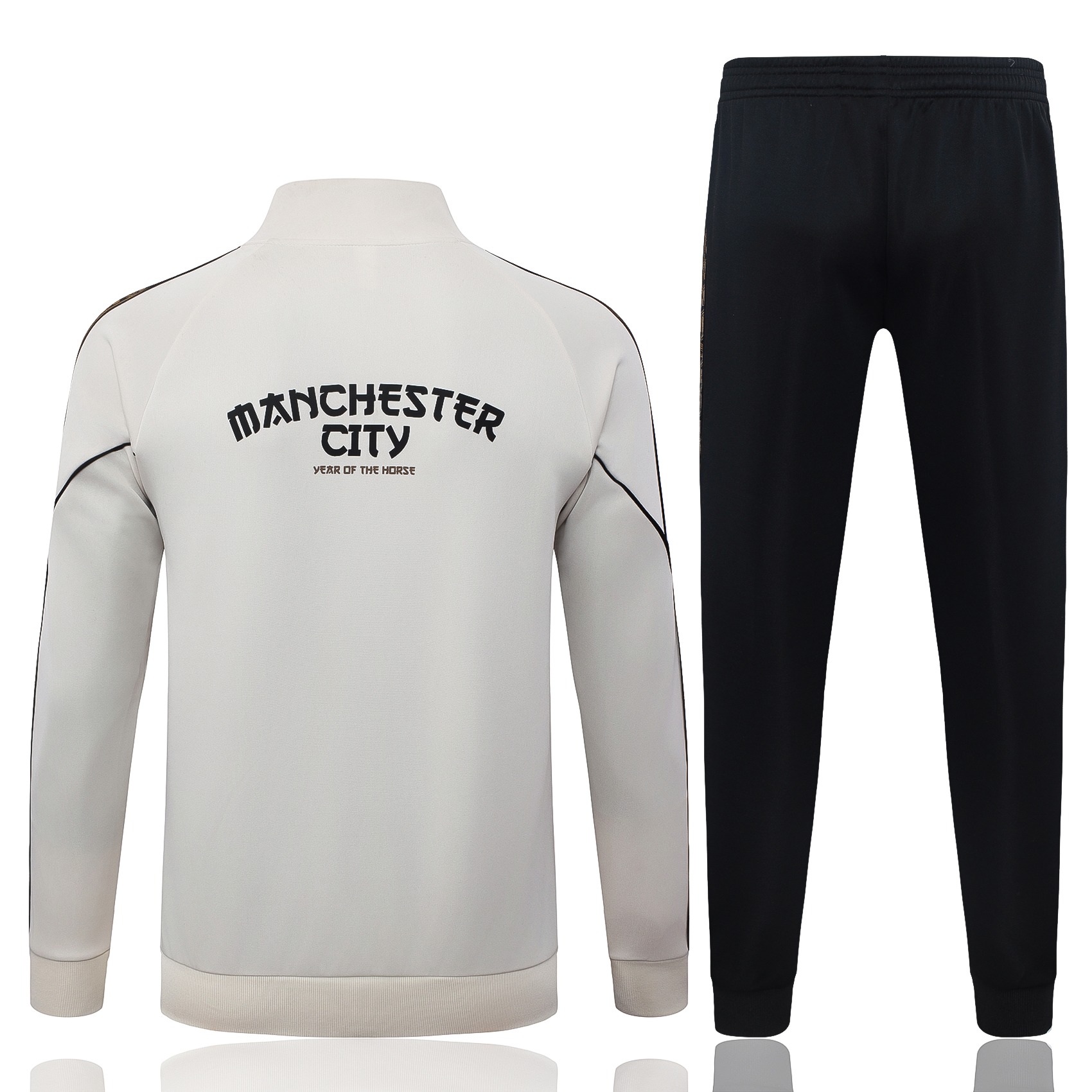retro su manichino con scritta Manchester City