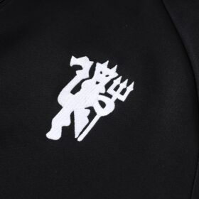 Chandal Manchester United 2026/27 — Detalle del producto