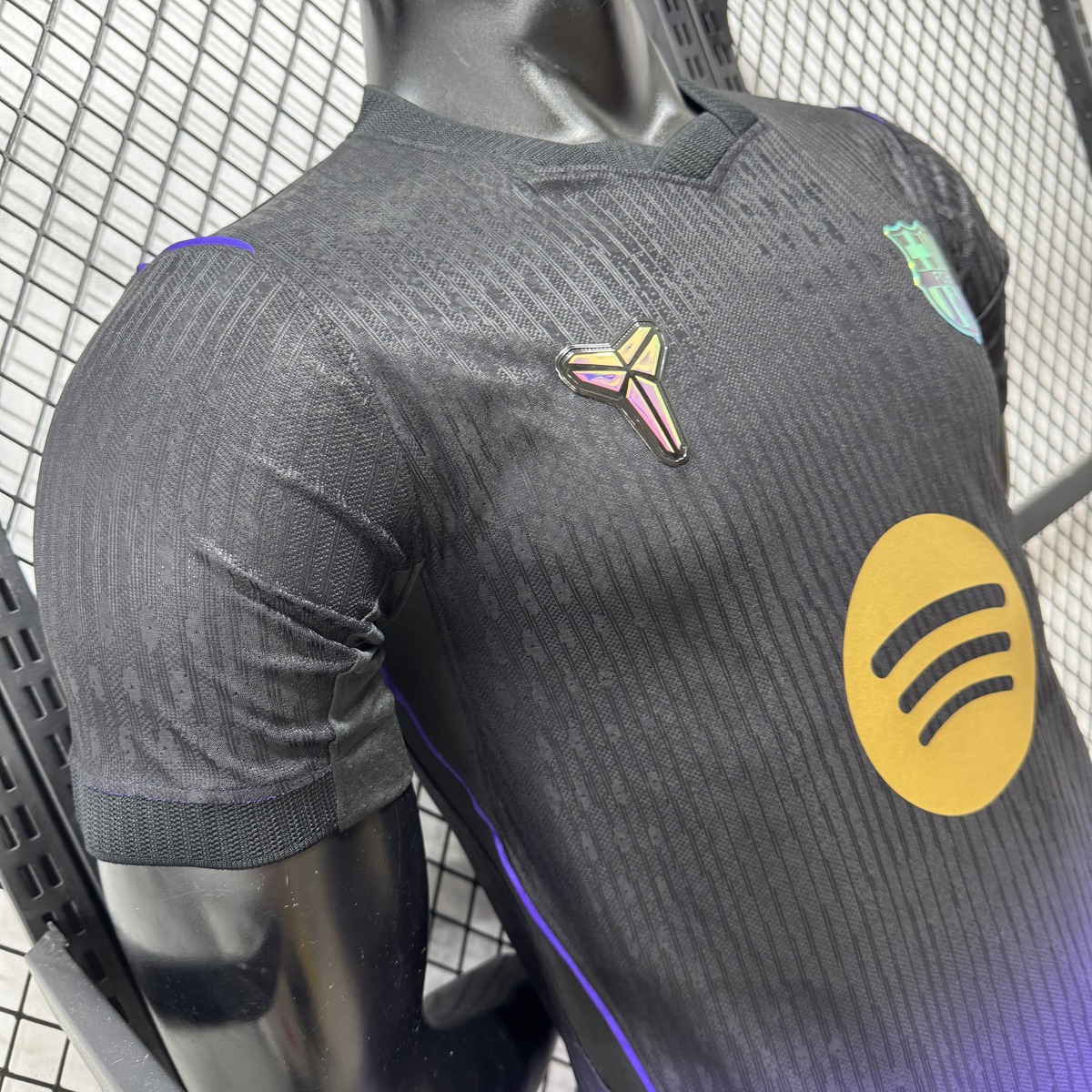 maglia barcellona away 2027 fronte in diagonale