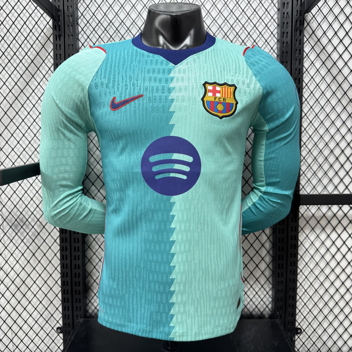 maglia barcellona third 2027 maniche lunghe fronte verde acqua maniche lunghe