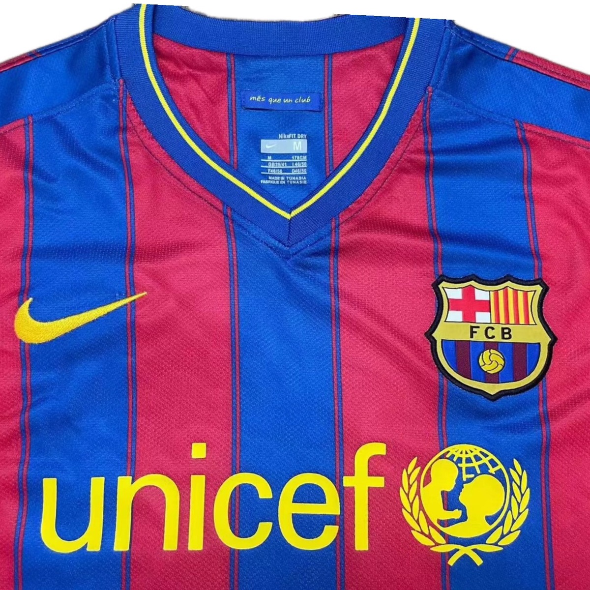 maglia barcellona 2010 maniche lunghe fronte con scritta unicef