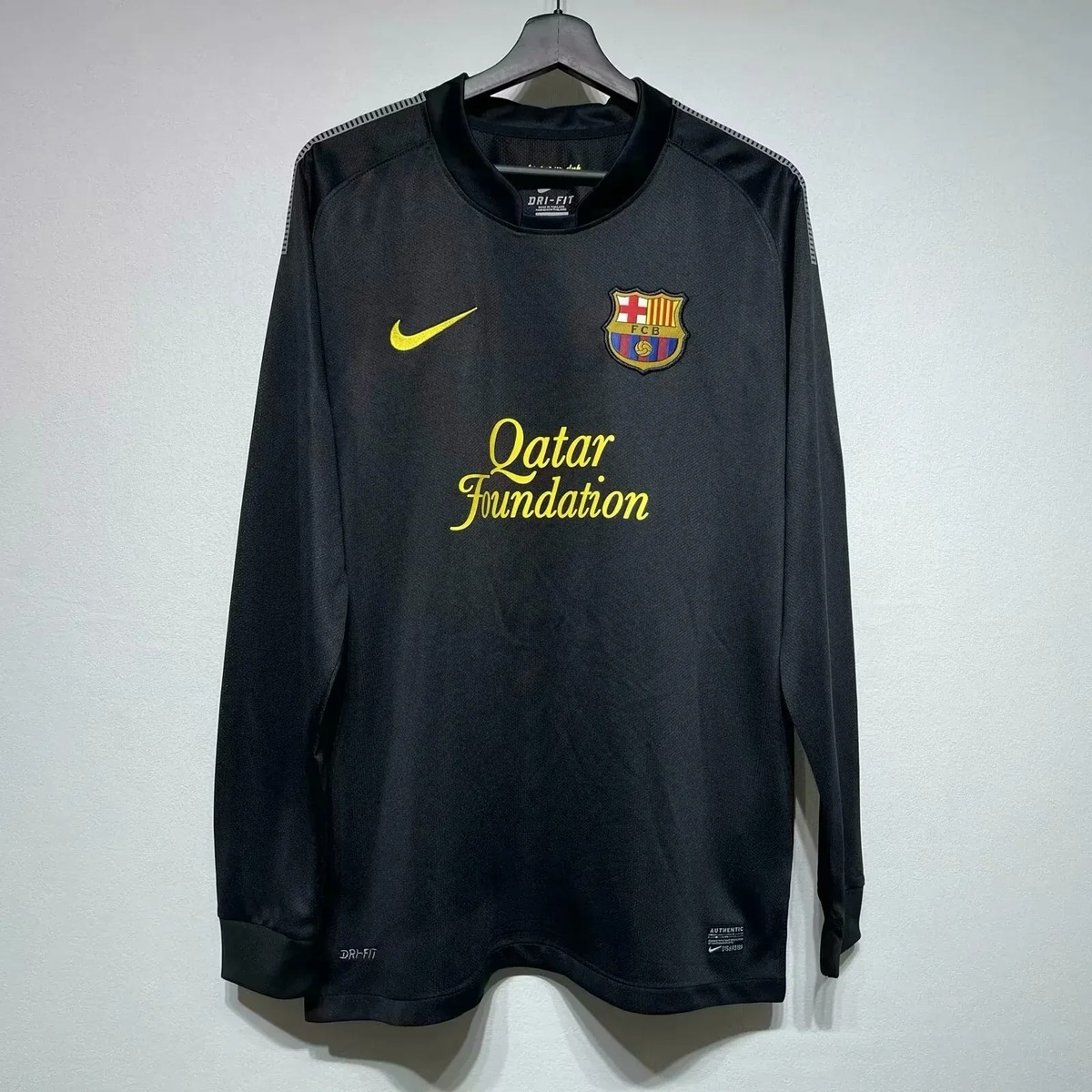 maglia barcellona nera maniche lunghe fronte nero maniche lunghe
