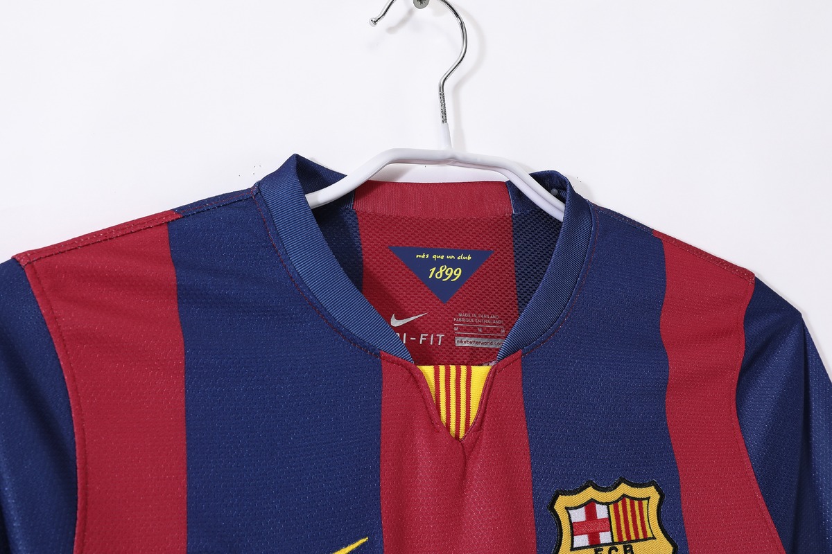 maglia barcellona 2015 maniche lunghe colletto e stemma