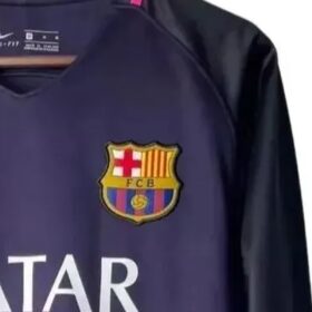 camiseta Barcelona away 2017 mangas largas escudo en el pecho