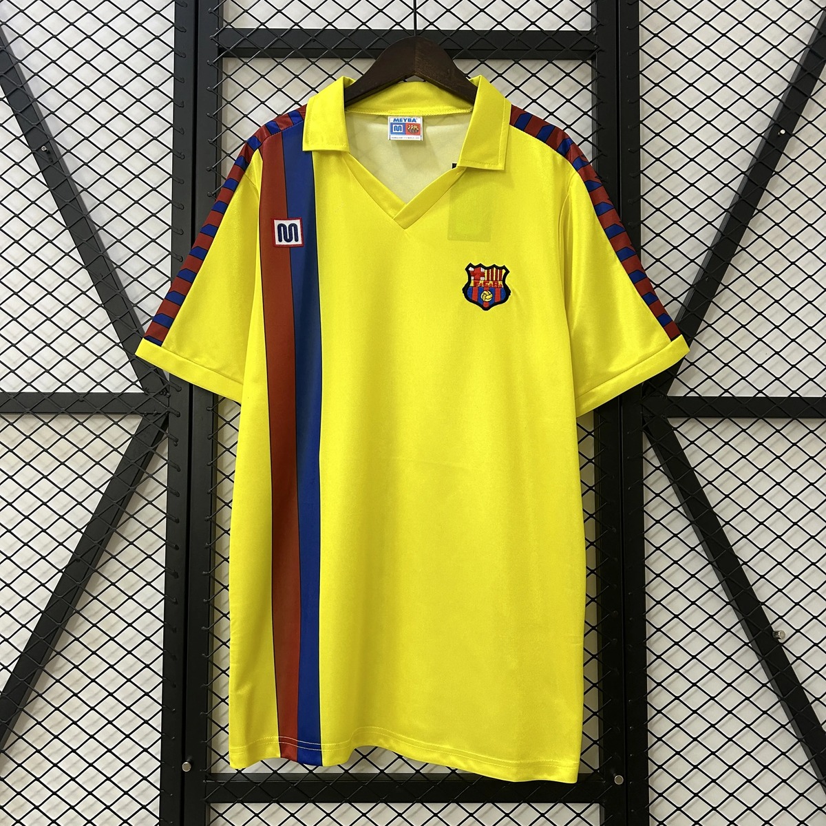 maglia barcellona gialla fronte giallo con banda