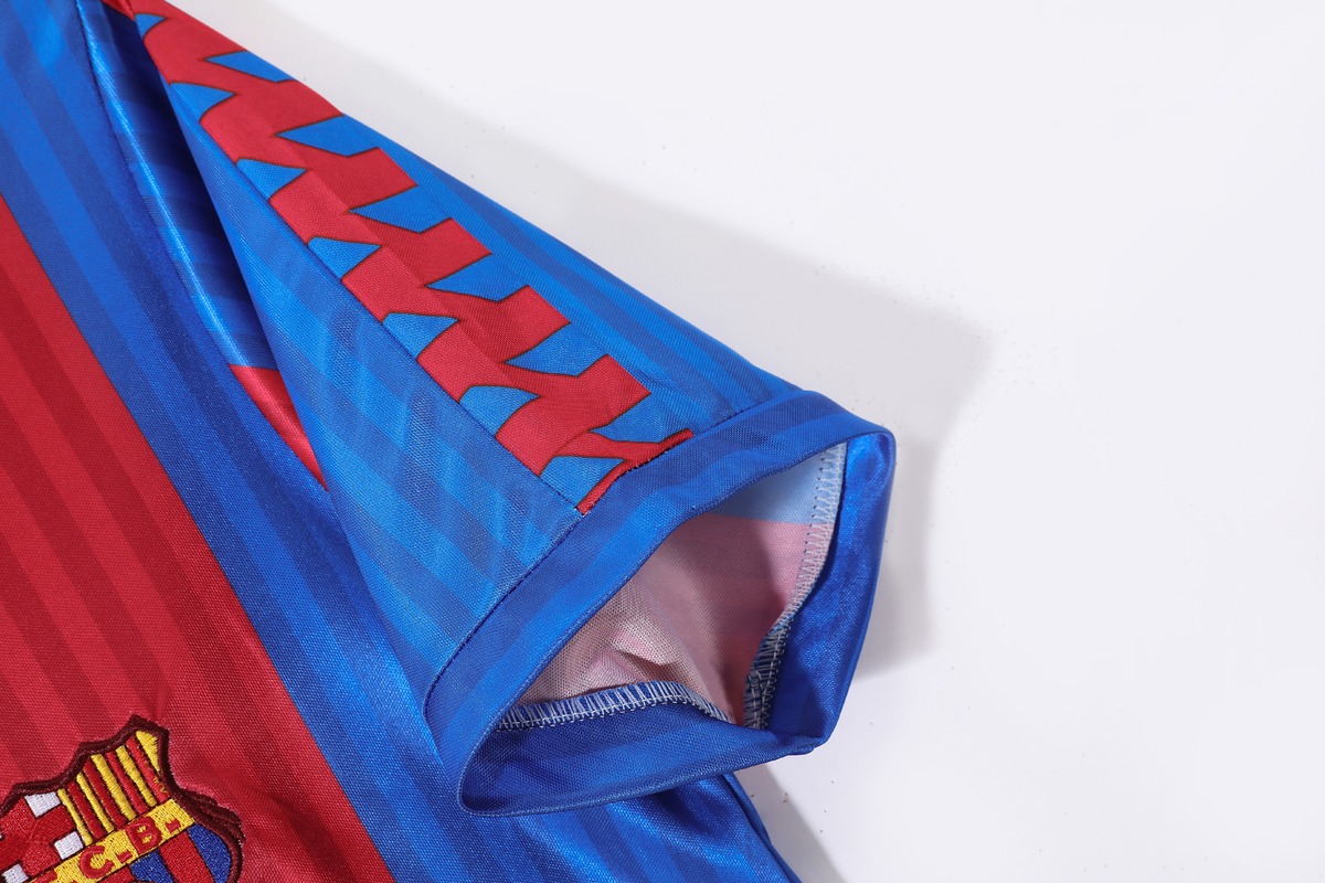 maglia barcellona 1990 trama delle righe da vicino
