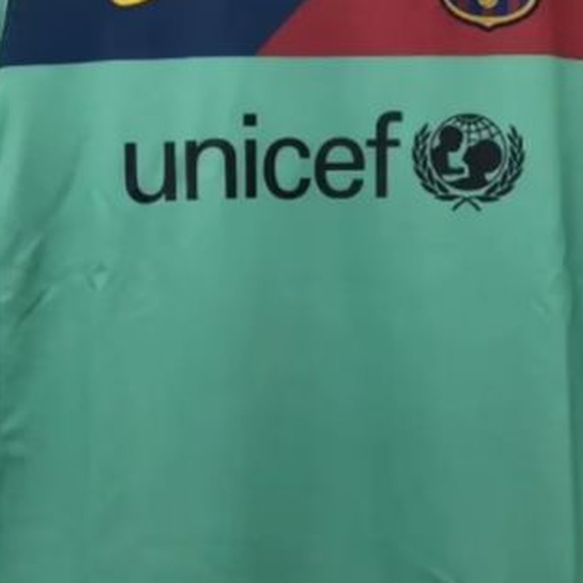 maglia barcellona away 2011 scritta unicef sul petto