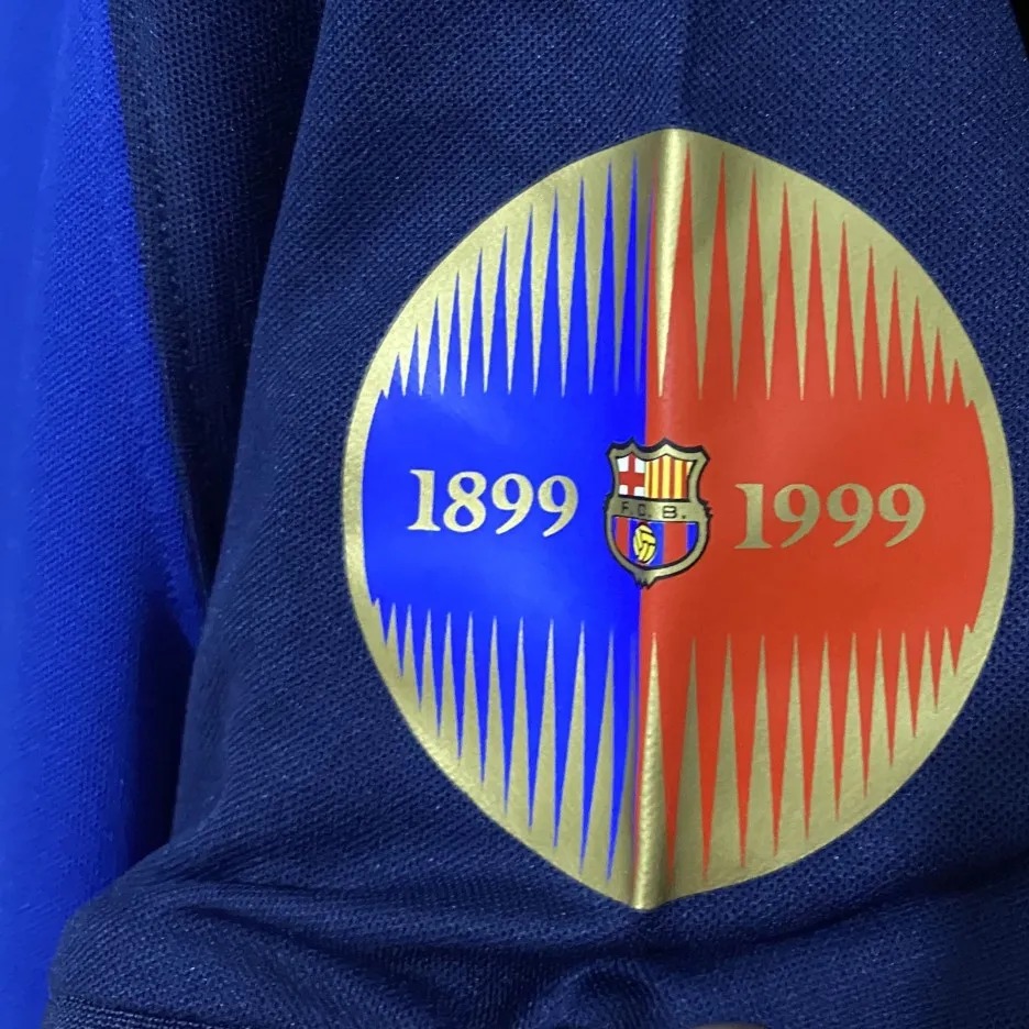maglia barcellona centenario maniche lunghe fregio del centenario sulla manica