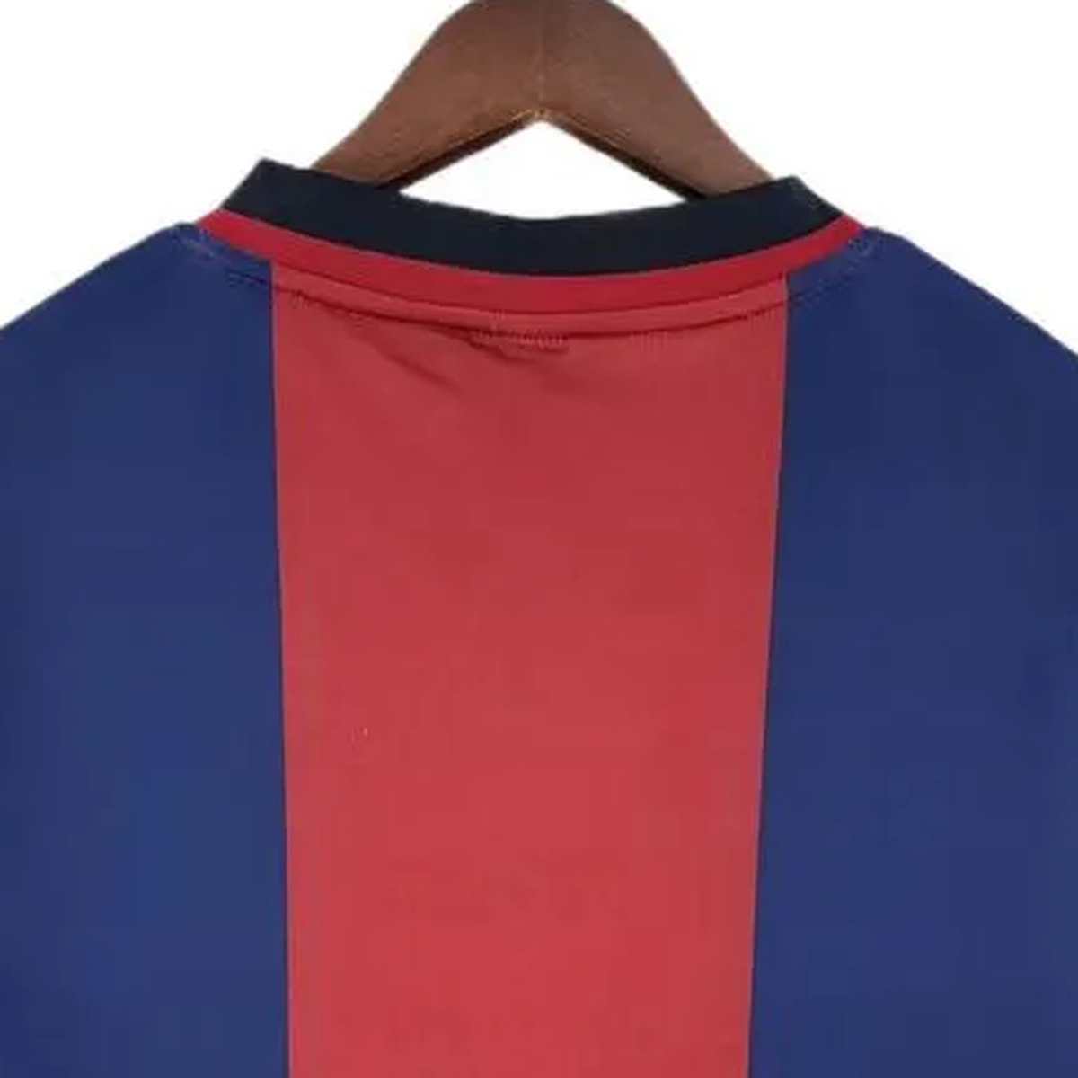 maglia barcellona 1999 strisce larghe in dettaglio