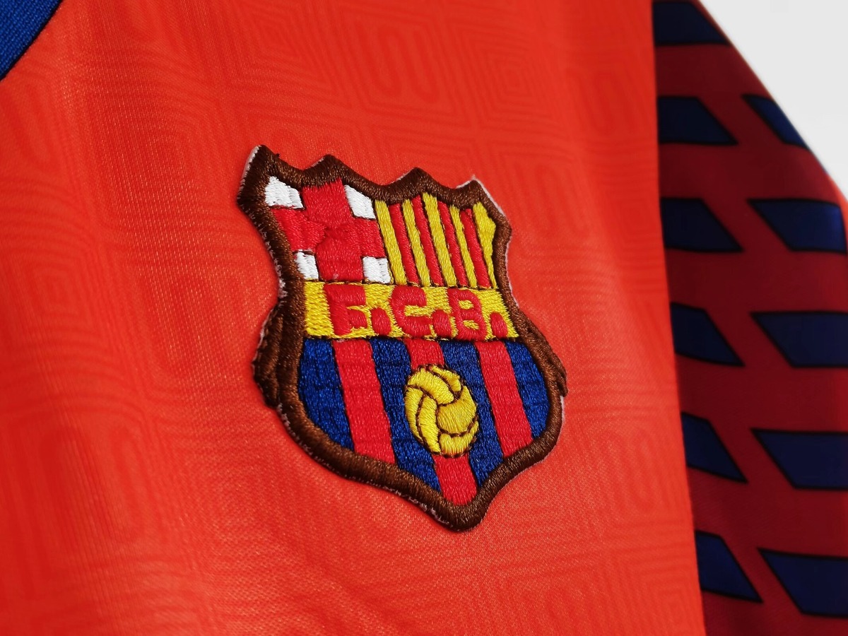 maglia barcellona away 1992 stemma depoca sul petto
