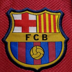 camiseta Barcelona 2011 escudo en el pecho