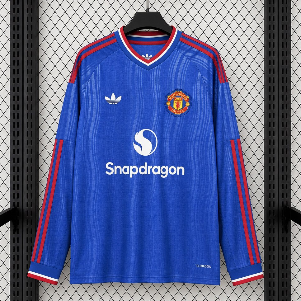seconda maglia Manchester United 2026/27 vista frontale