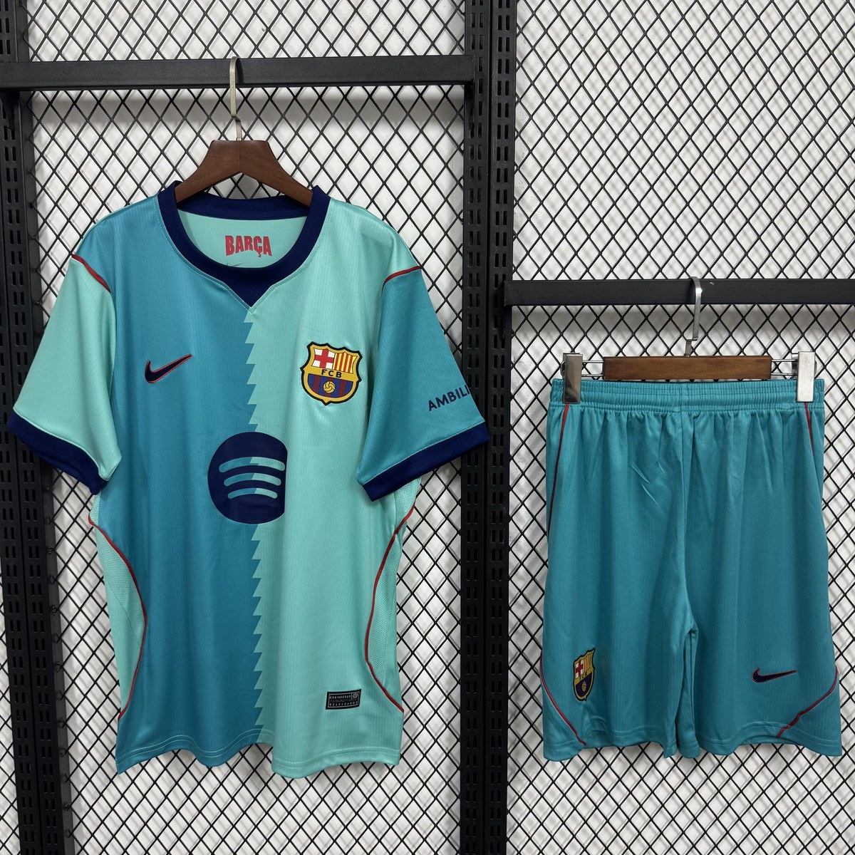 terza maglia Barcellona 2026/27 vista frontale