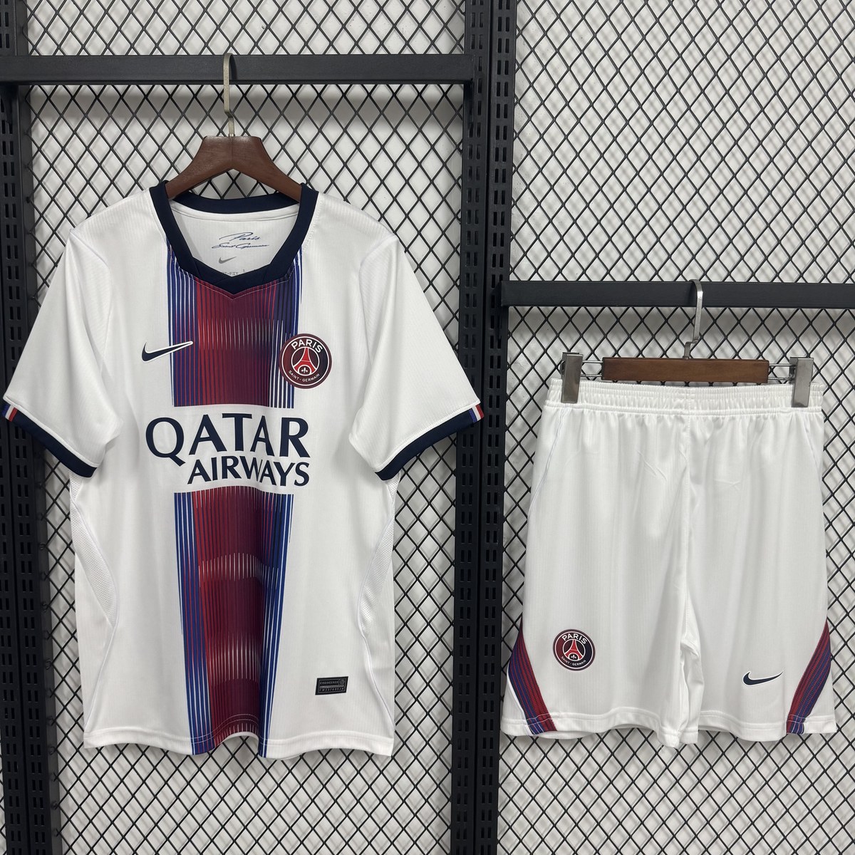 seconda maglia PSG 2026/27 vista frontale