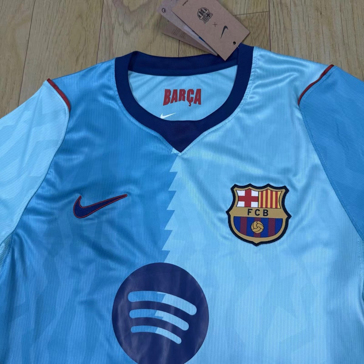 terza maglia Barcellona 2026/27 dettaglio fronte