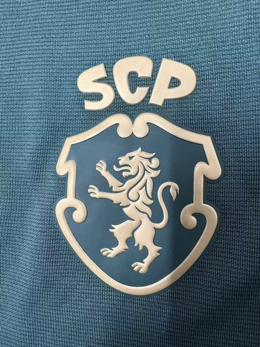 maglia Sporting Home 2026/27 dettaglio fronte