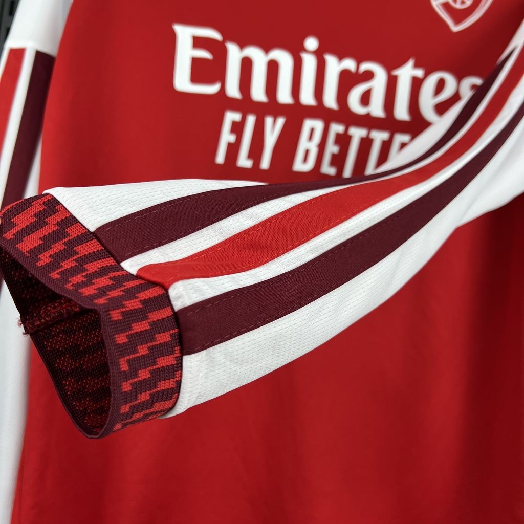 maglia manica lunga Arsenal Home 2026/27 dettaglio fronte