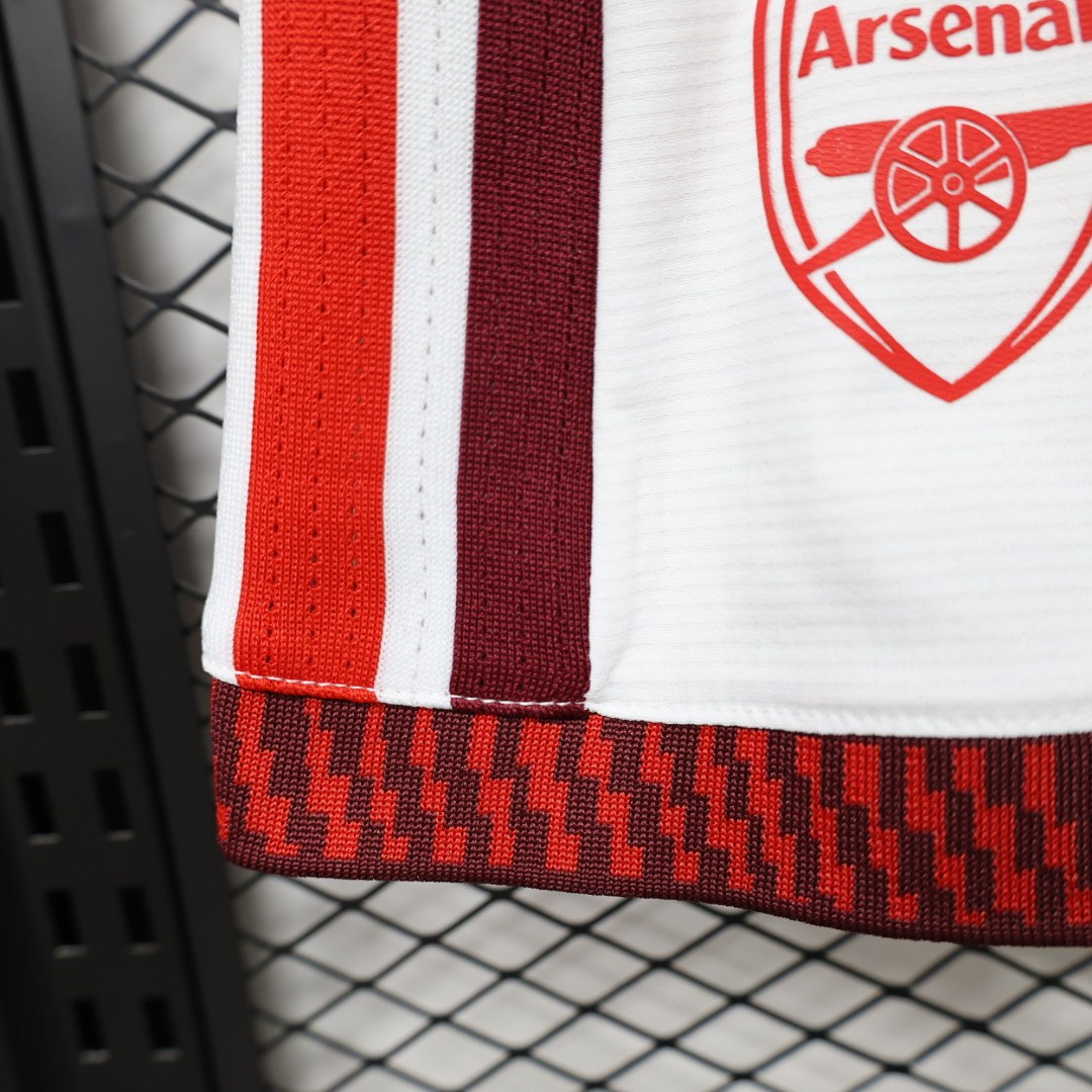 pantaloncini Arsenal Home 2026/27 dettaglio colletto