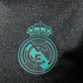 Seconda Maglia Real Madrid 2017/18 Versione Giocatore — Dettaglio prodotto