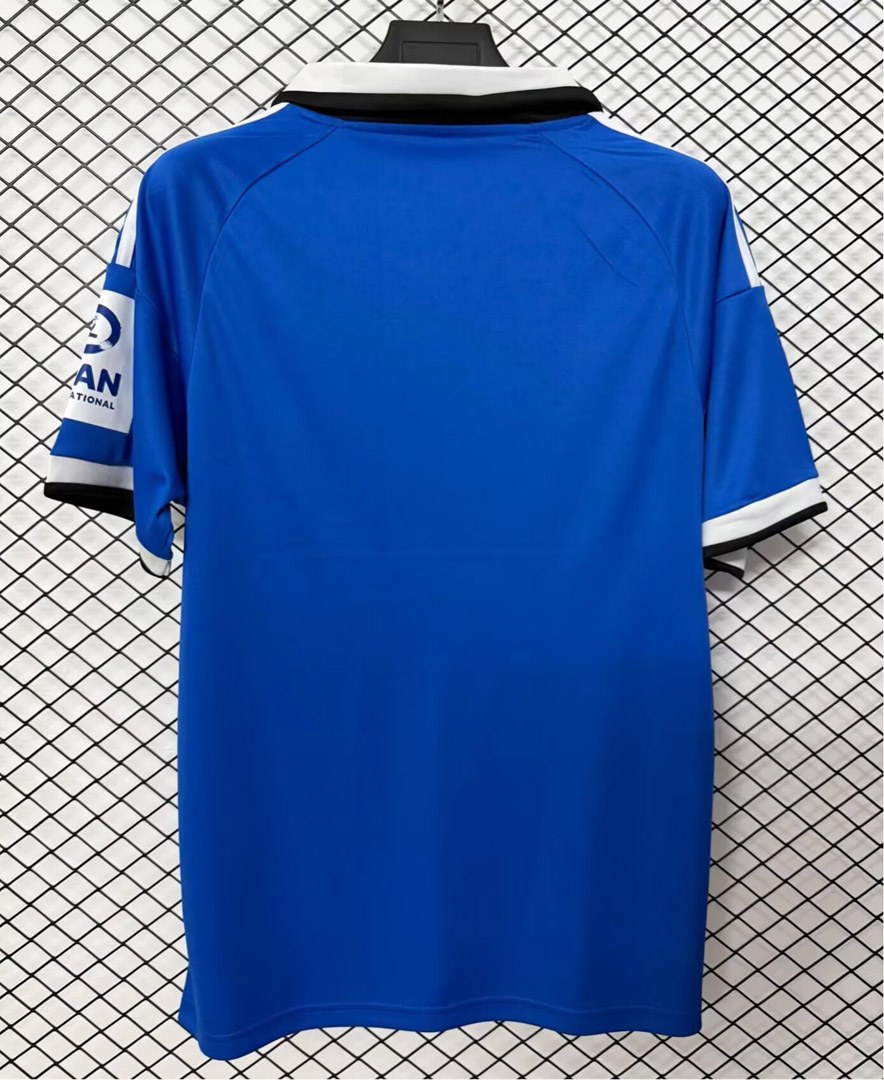 seconda maglia Amburgo 2026/27 dettaglio laterale