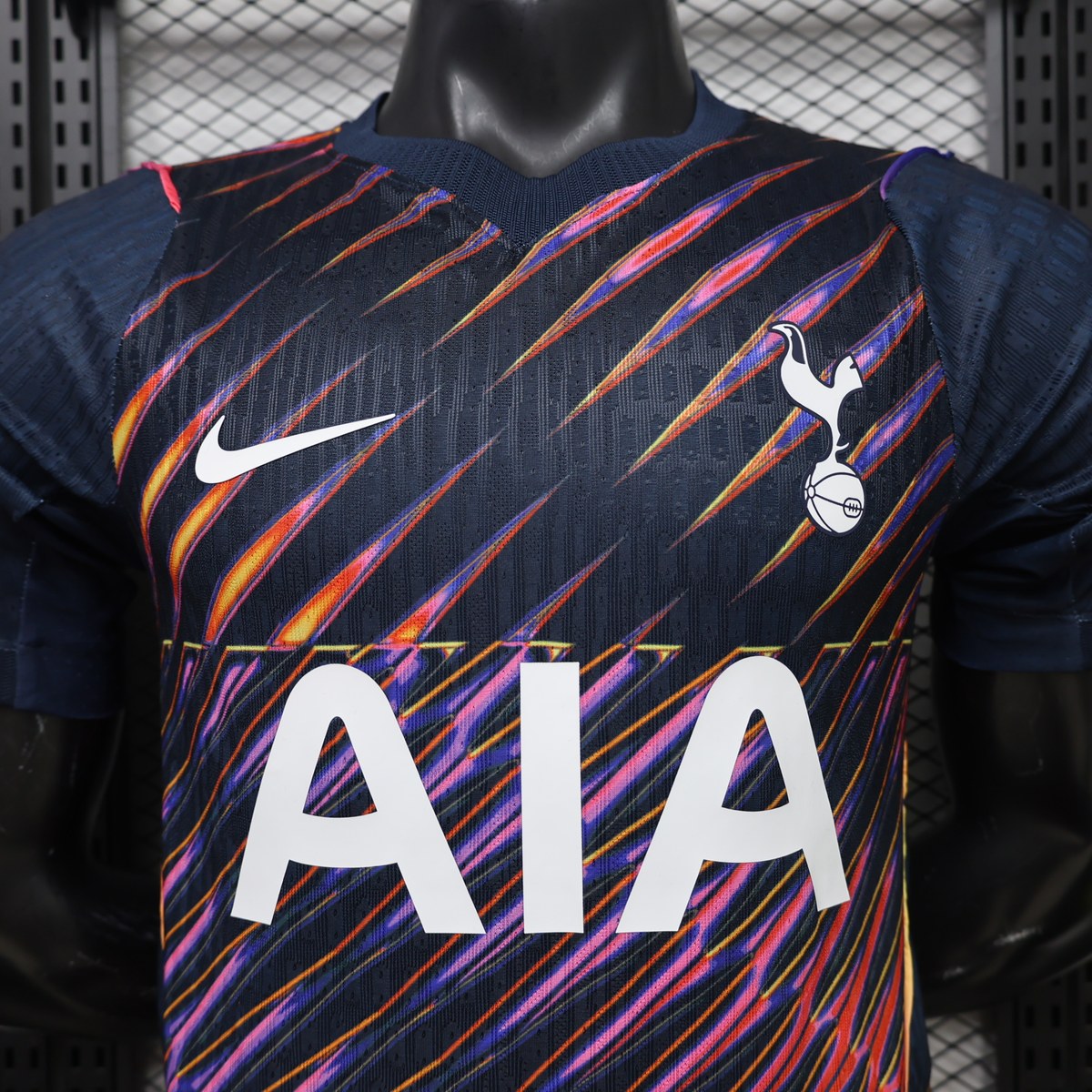 seconda maglia Tottenham Player 2026/27 dettaglio laterale
