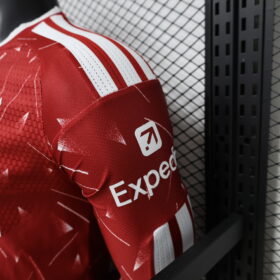 Prima Maglia Liverpool Maniche Lunghe 2026/27 – Giocatore — Dettaglio finiture