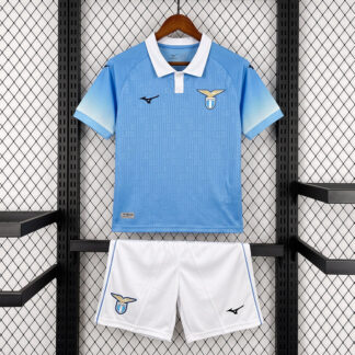completo Lazio Home 2026/27 maglia e pantaloncini vista frontale