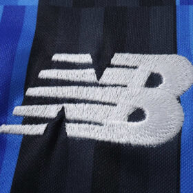 Camiseta Atalanta Home 2026/27 dettaglio logo