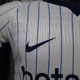 Camiseta Inter Manga Larga 2026/27 – Segunda Equipación – Jugador – detalle real del producto 2, foto del proveedor