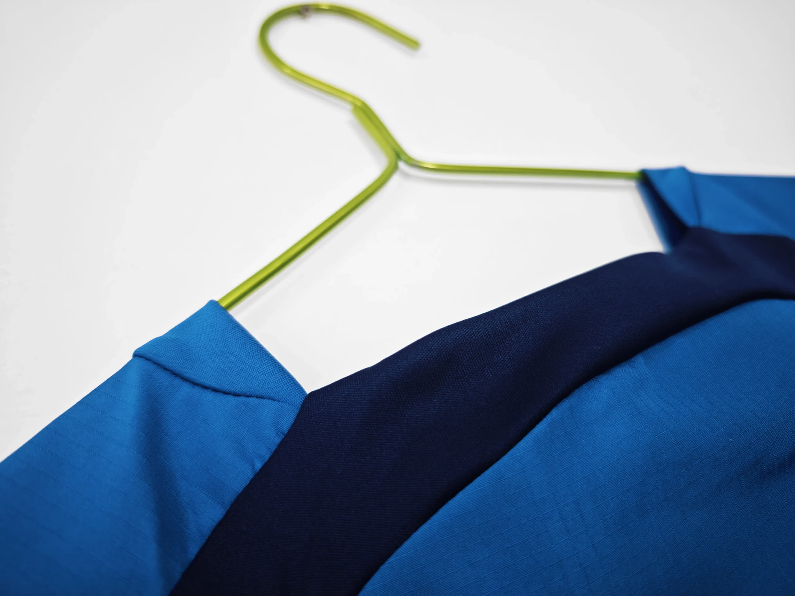 Maglia Italia 2006 - dettaglio tessuto tecnico e rifiniture