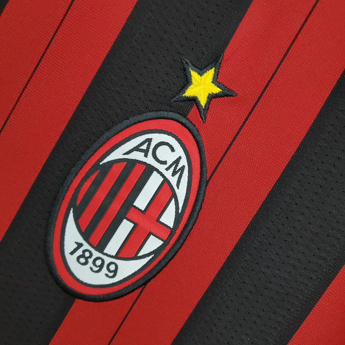 Camiseta Milan 2013/14 manga larga – detalle 1