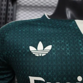 Seconda Maglia Real Madrid 2026/27 – Manica Lunga Versione Giocatore – dettaglio reale del prodotto 1, foto del fornitore